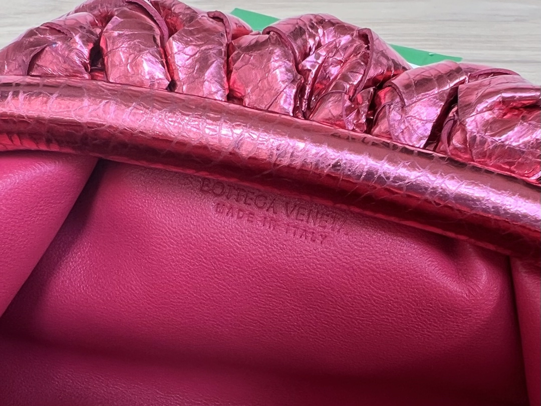 Mini Pouch Intrecciato Leather Clutch Rose Purple